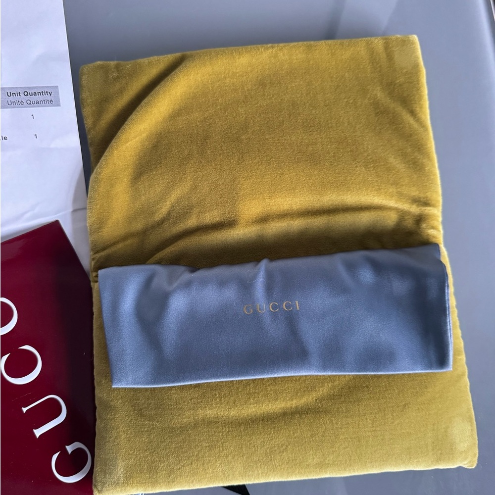 Rectangular-frame Gucci sunglases - Picture 4 of 10